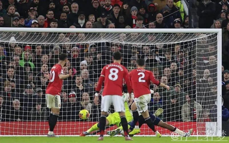 当关键球员陆续请伤病假，曼联走得深一脚浅一脚并不奇怪